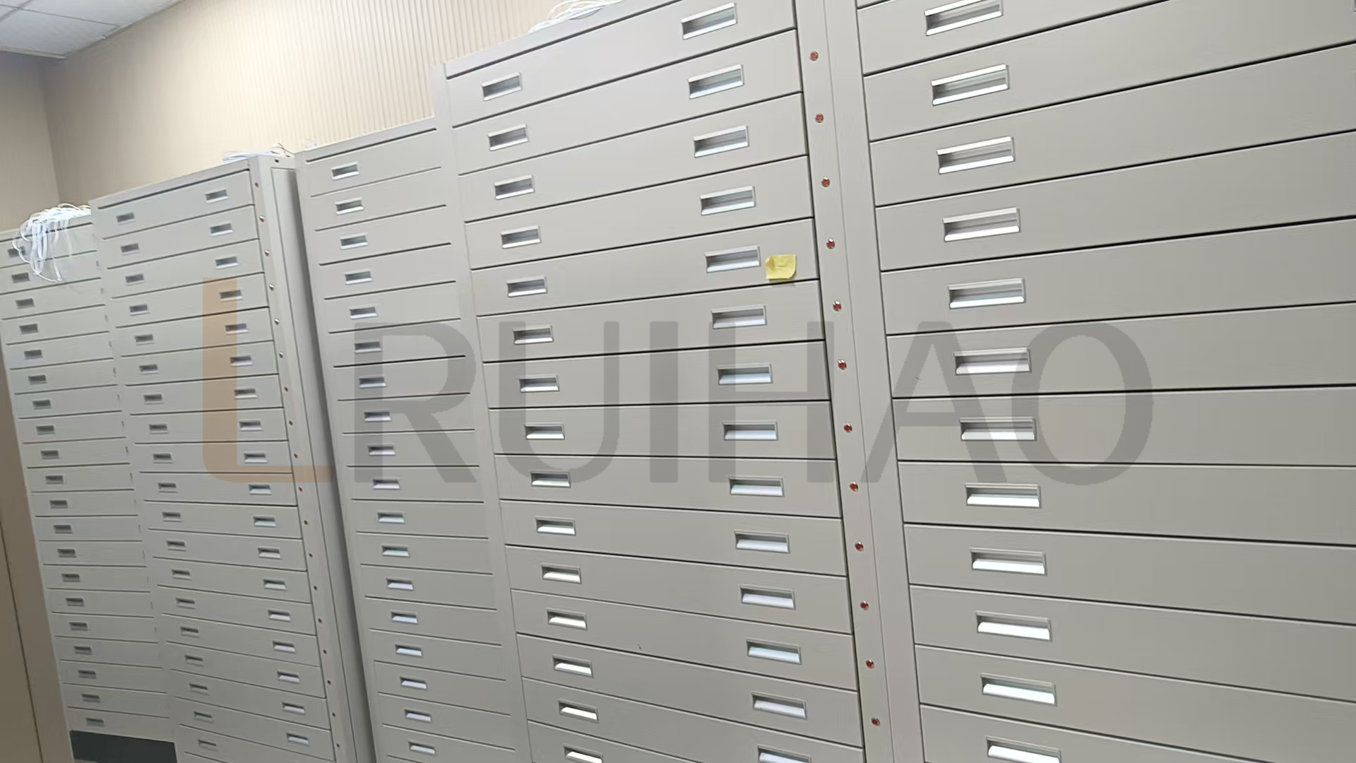 自动弹出型底图柜