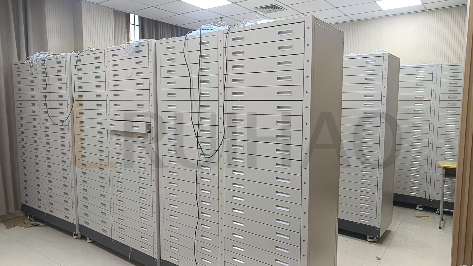 自动弹出型底图柜