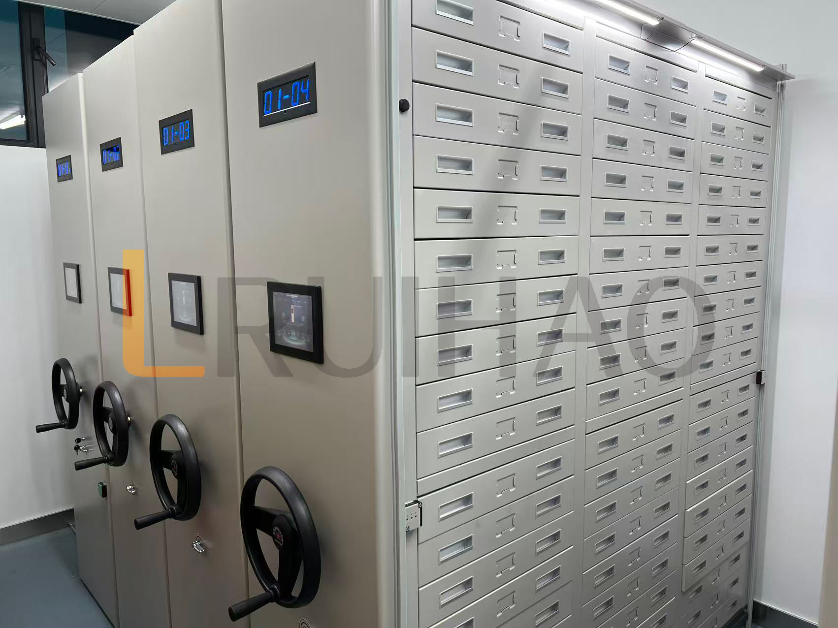 河南公安厅智能弹药管理柜项目